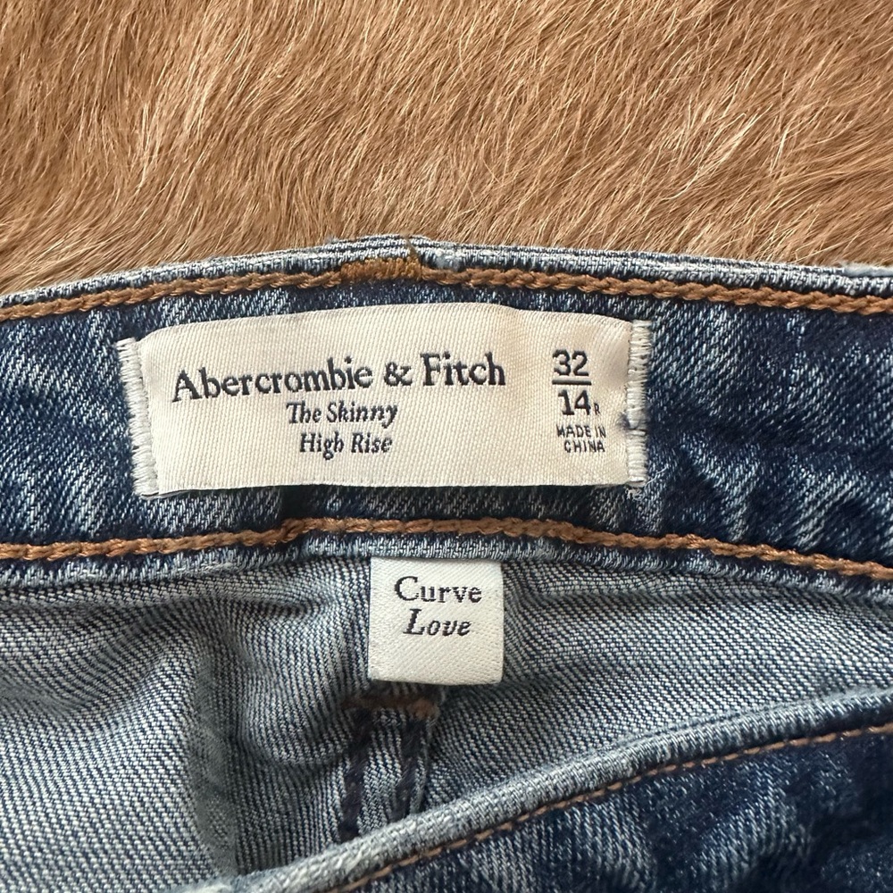 Abercrombie & Fitch Blue High Rise Jeans - Picture 4 of 5